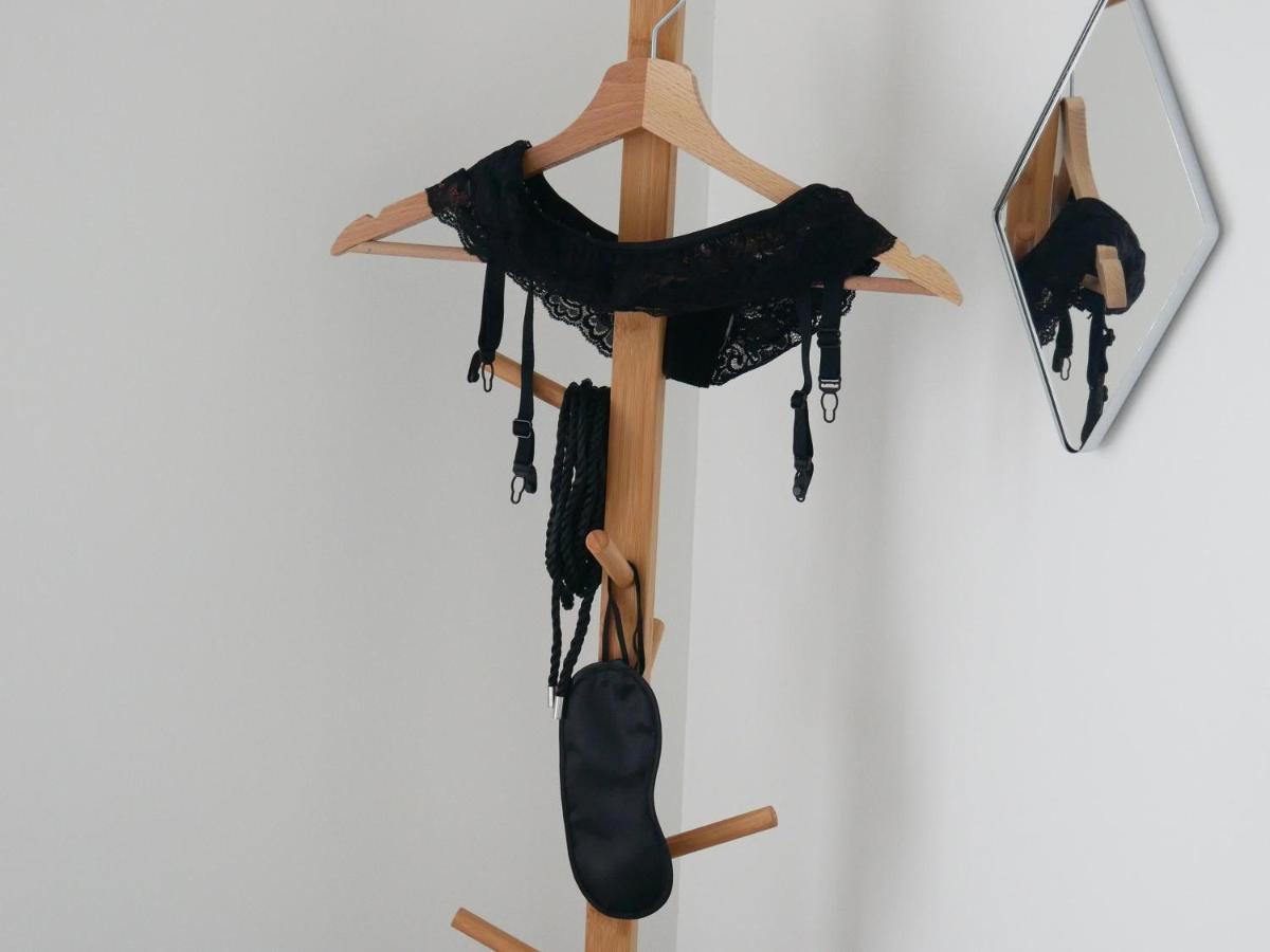 La Loveroom De L'artois Apartment